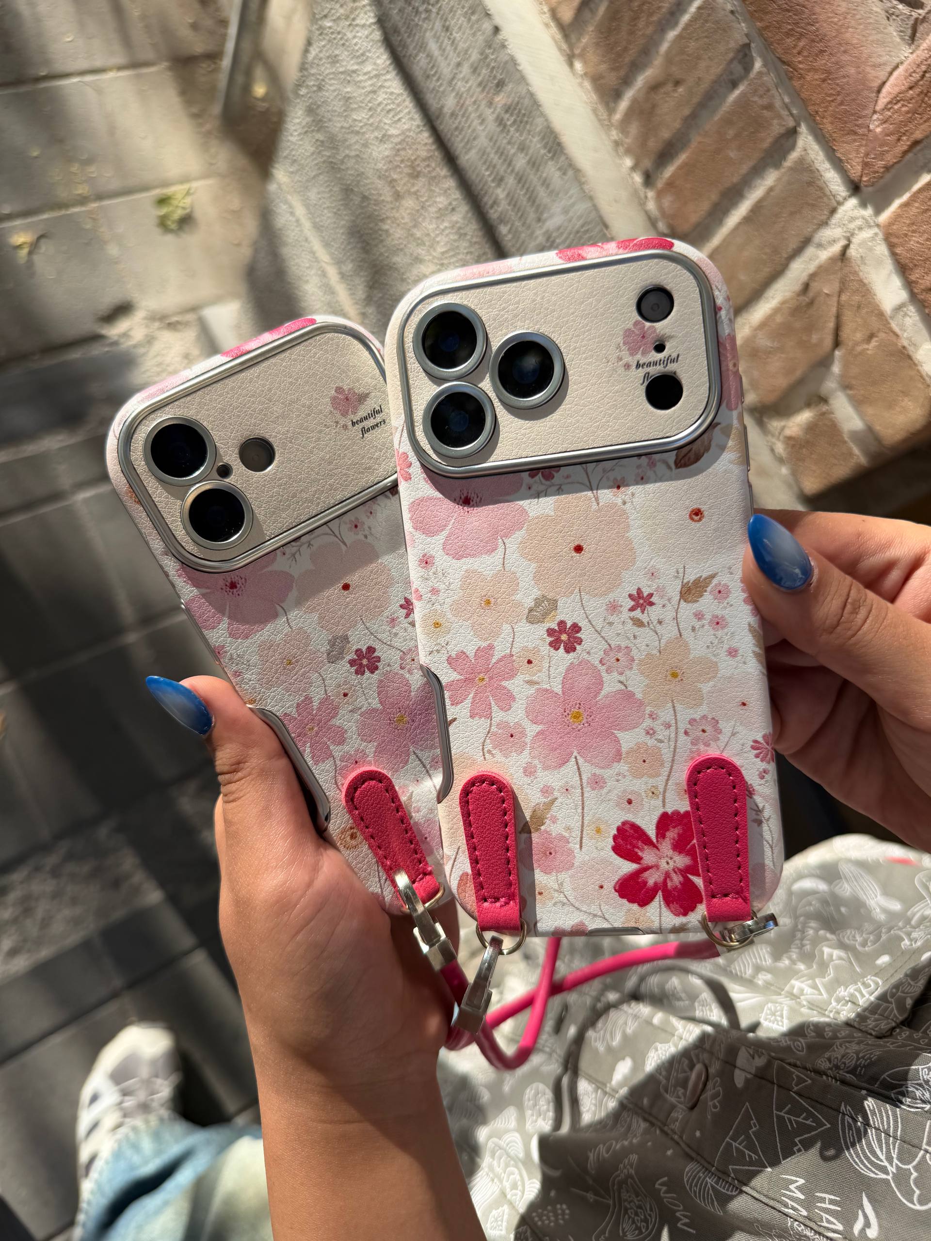 کاور قاب موبایل مدل فلورا پینک flora pink به همراه بنداویز مناسب برای ایفون