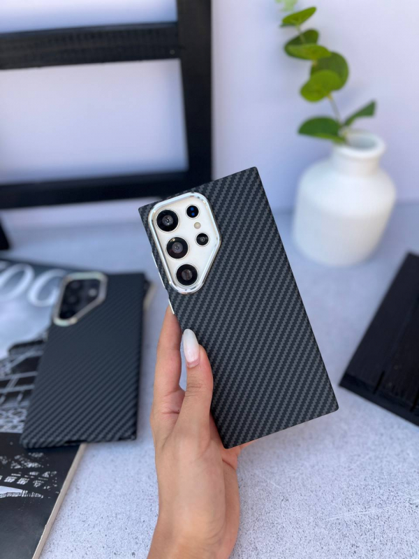 کاور قاب مدل carbonix کربن مناسب برای ایفون و سامسونگ ‎13/14/‎15/‎15promax/‎16pro/‎16promax/‎SamS23ultra/‎sams24ultra/‎sams25ultra